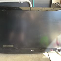Tv Flat Screen Dynex 37” Lg 42” They Work Free 