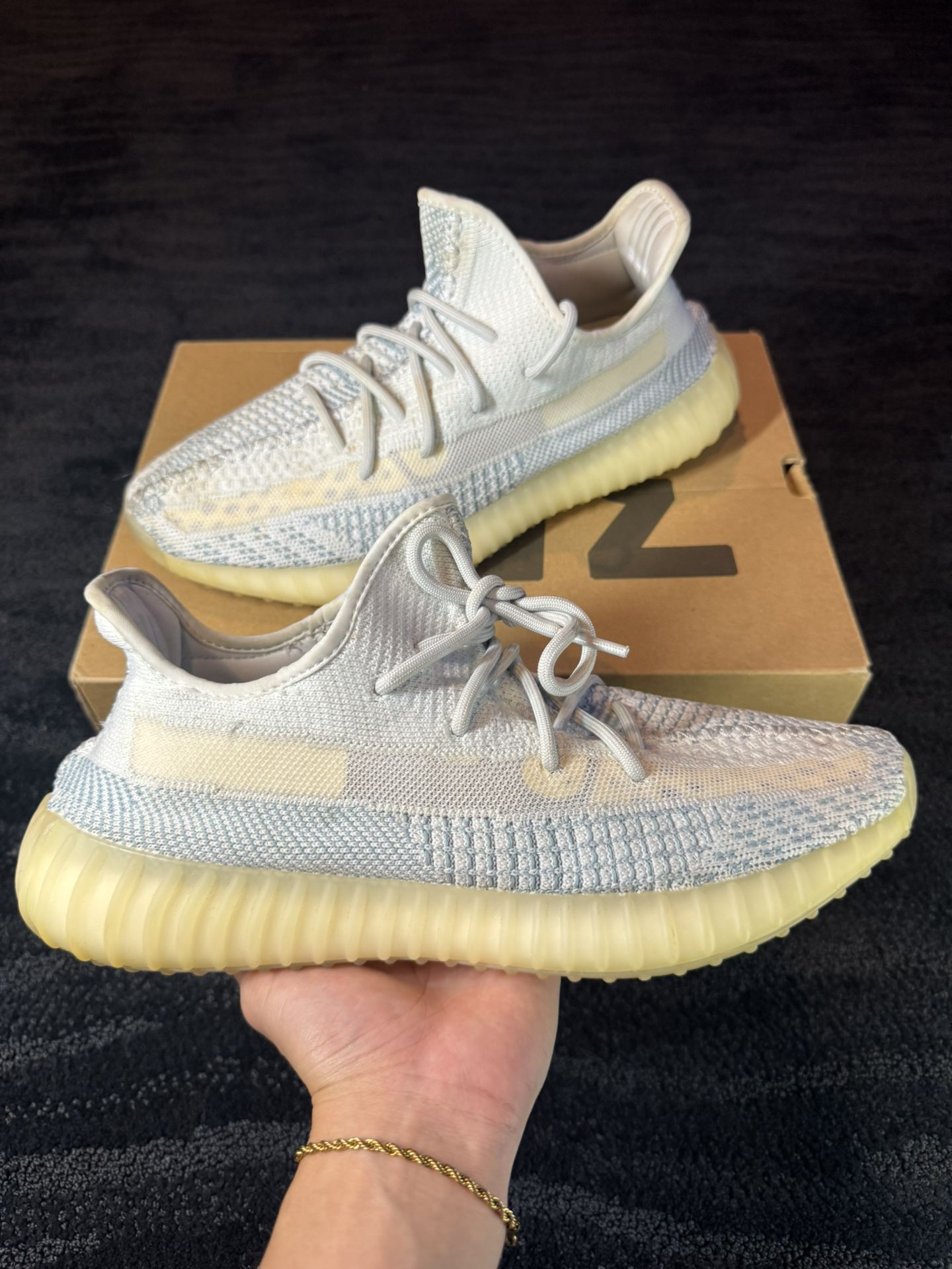 Yeezy 350 V2 Cloud White
