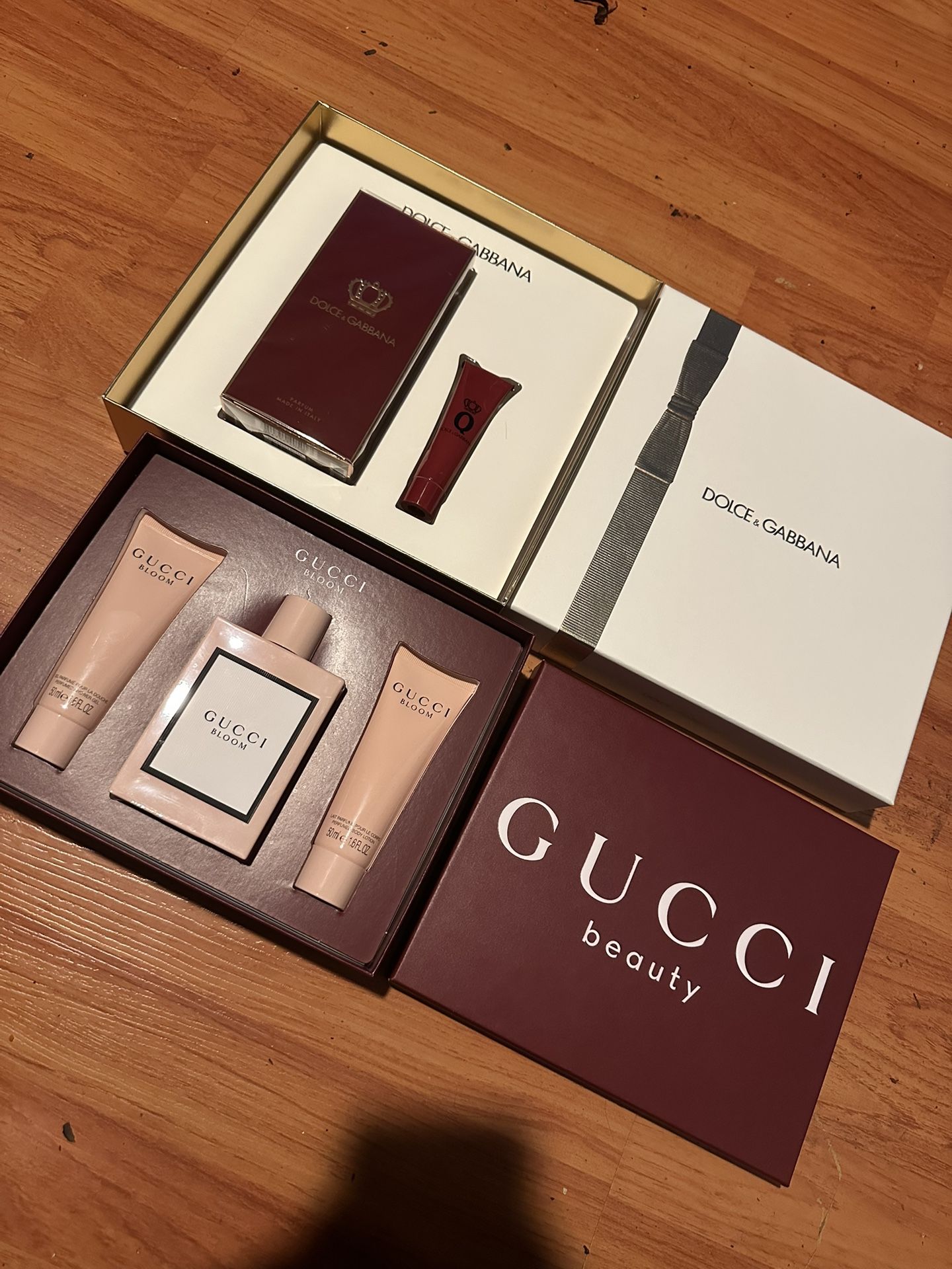 Gucci Perfume & Dolce Gabbana Perfume Set 180$