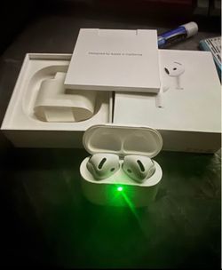 Apple AirPods 4 with Active Noise Cancellation (ANC) – Like New w/ Original Box