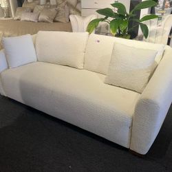White Sofa ，$580