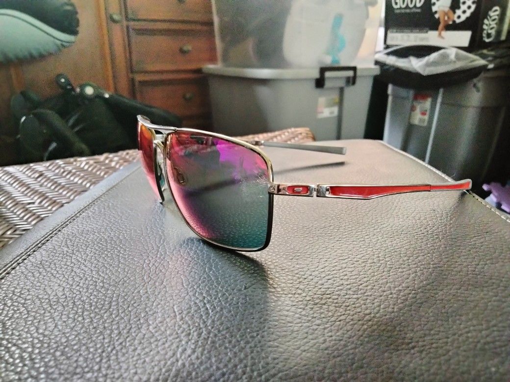 Oakley Juliet First Line Premium quality for Sale in Pompano Beach, FL -  OfferUp