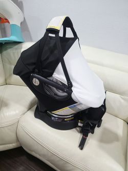 Orbit Baby G5+ Infant Car Seat With Base. 360 Rotating Infant Baby Car Seat Carseat.