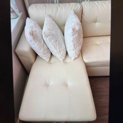 Living room couch (Moving out sale)