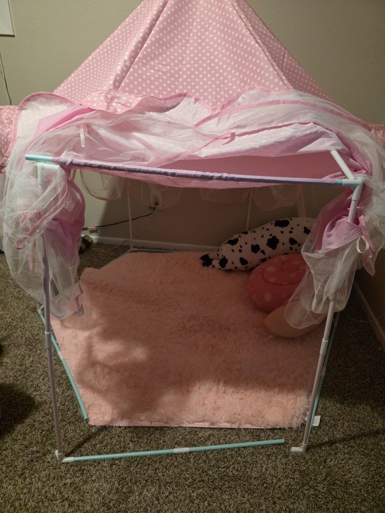 indoor princess play tent.