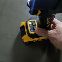 Dewalt 3/8 Impact DCF923