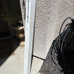 4’ Shop Light Working With Bulbs