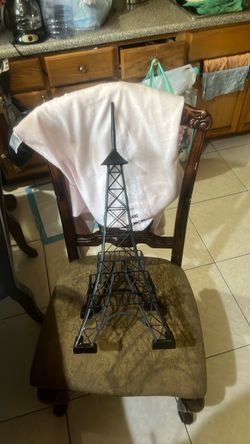 Black Metal Eiffel Tower Figurine