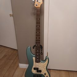 Fender Precision American American Deluxe 