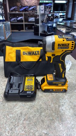 Dewalt Atomic Compact Series DCF809 1/4” Cordless Brushless Impact Driver with 1 2Ah Battery/Charger/Carry Bag (70513251)