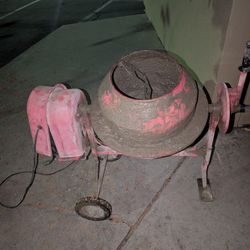 Concrete/Cement Mixer