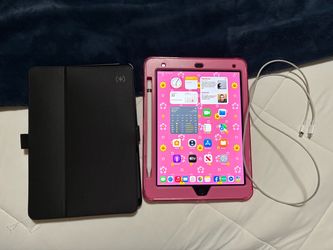 Apple iPad with Apple stylus pen