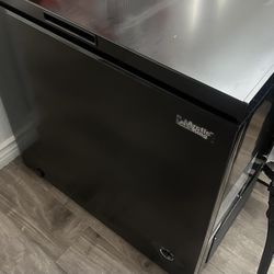 Brand New Arctic King 7 Cu ft Chest Freezer, Black