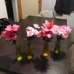 4 Modern Glass Color Vases With Fake Beautiful  Flowers