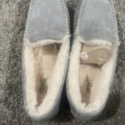 New Women's Ugg Ansley Slipper (NEVER WORN)
