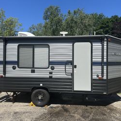 2019 Cherokee Wolf Pup 15SW