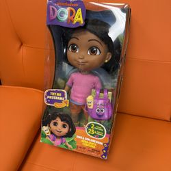 Dora the Explorer Sing & Explore Doll