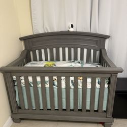 Baby crib make offer come get it