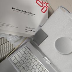 Wireless Keyboard IPad 