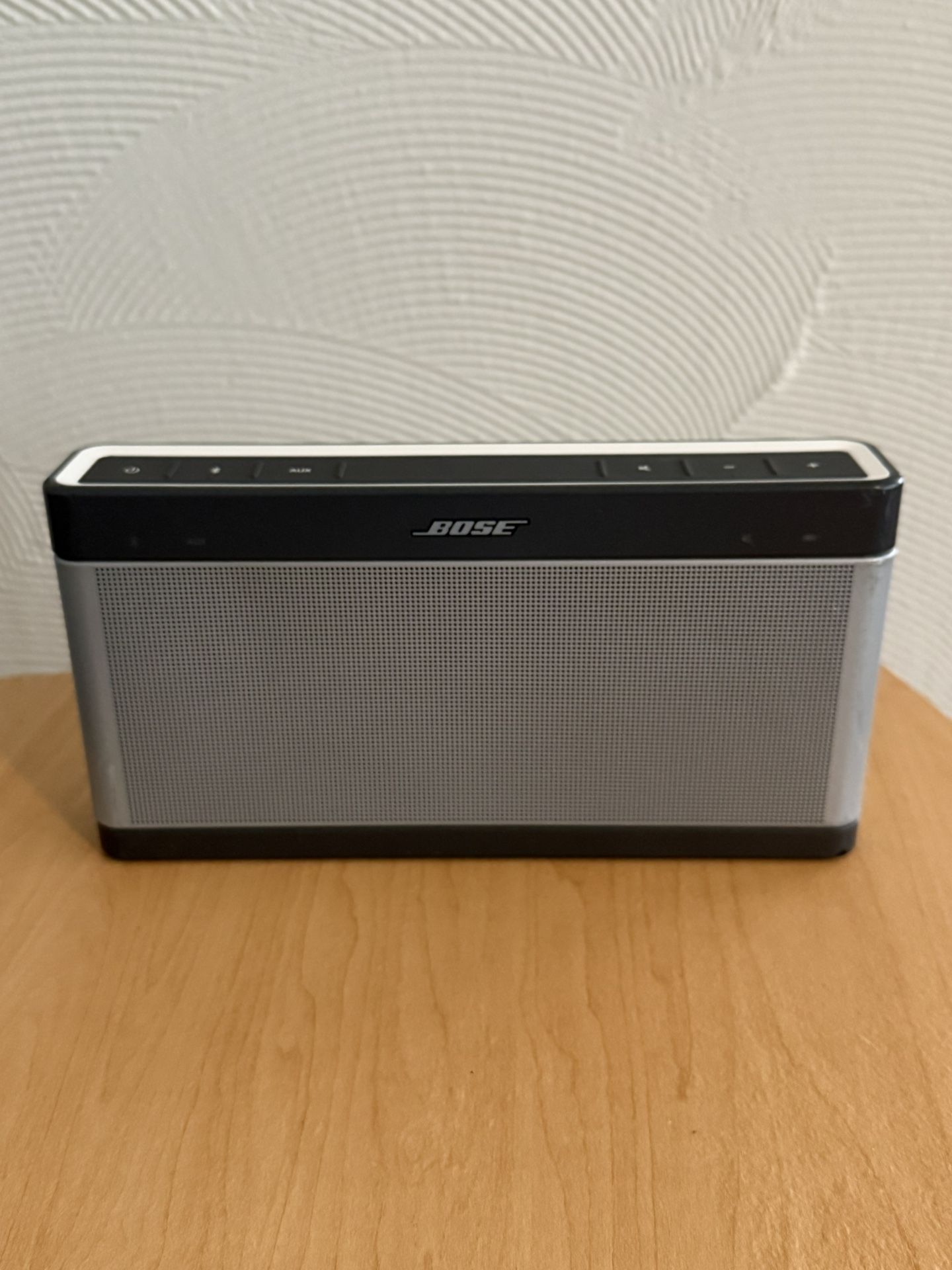 BOSE SOUNDLINK 3 III - USED (GOOD CONDITION) no cord