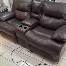 Dual Recliner With Cupholders