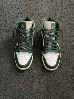 Jordan 1 Mid Sonics