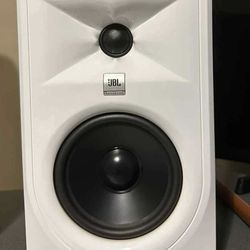 JBL Monitors JBL Professional 305P MkII Next-Generation 5-Inch 2-Way Powered Studio Mo