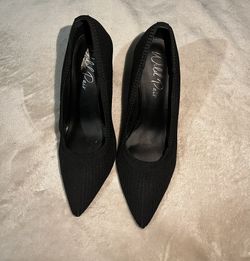 Wild Pair Black Heels Size 8.5