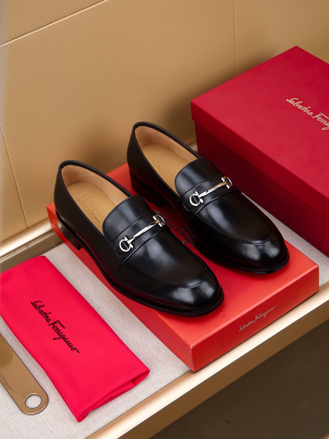Ferragamo Men’s Leather Shoes With Box New 