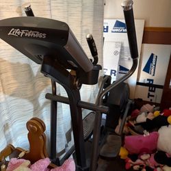 Life Fitness Elliptical 