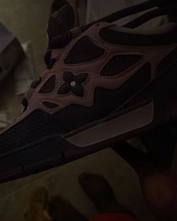louie voution skates