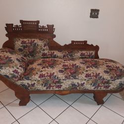 Eastlake Victorian Setee