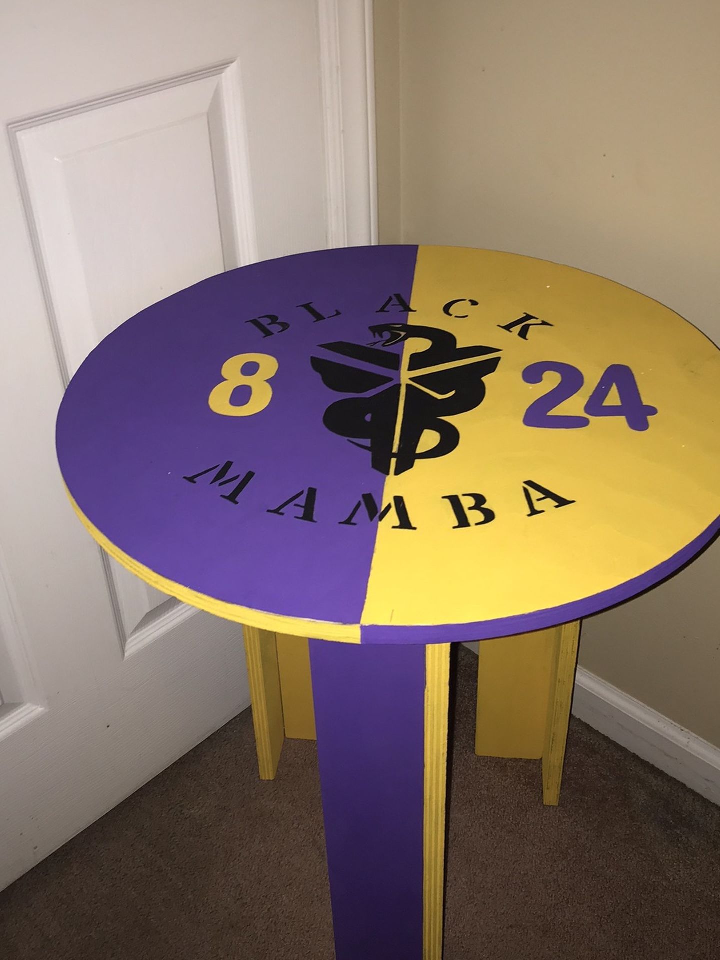 Kobe Table