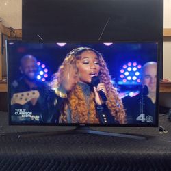 50 Inch Samsung Smart TV Really Nice Tv Comes With Remote Control Shows Great Picture Works Fantastic Guaranteed 
