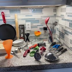 REDUCED! Kitchen Tools - Entire Lot 