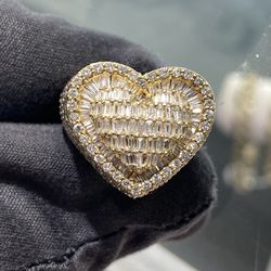 10k Yellow Gold Diamonds Heart Ring