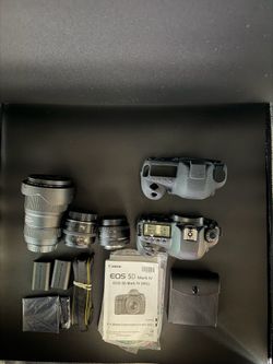 EOS 5D Mark IV DSLR Camera 30.4MP Full Frame with Video