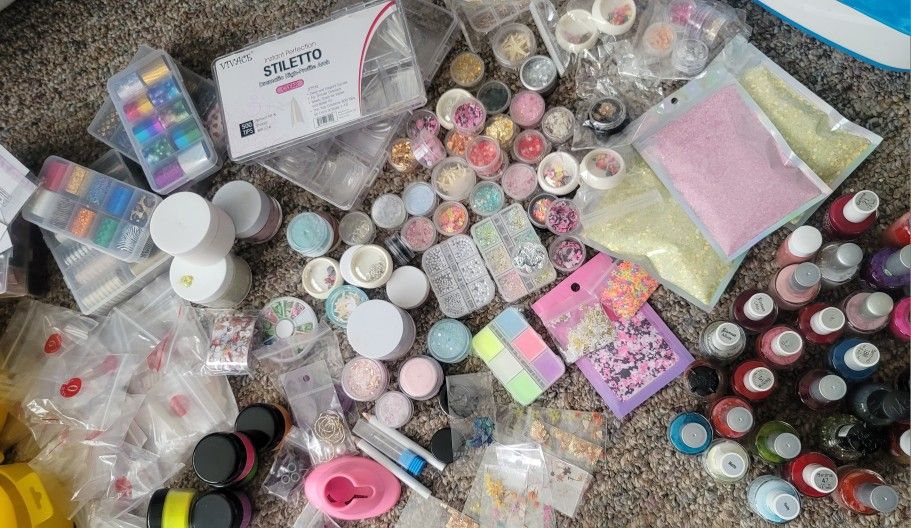 Polish Rack, Footspa And Goodies For NAILS
