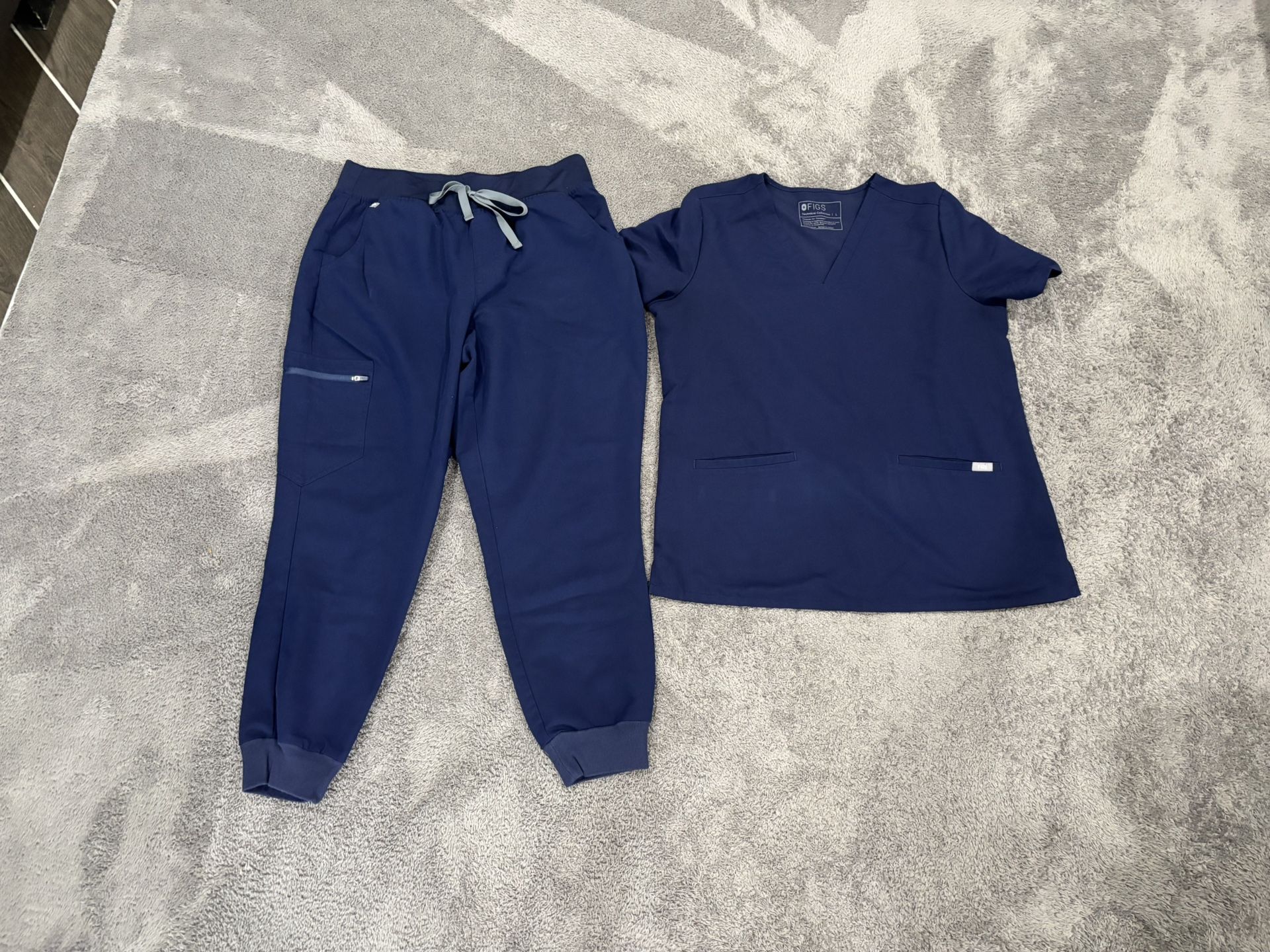 Large FIGS Navy Blue scrub set