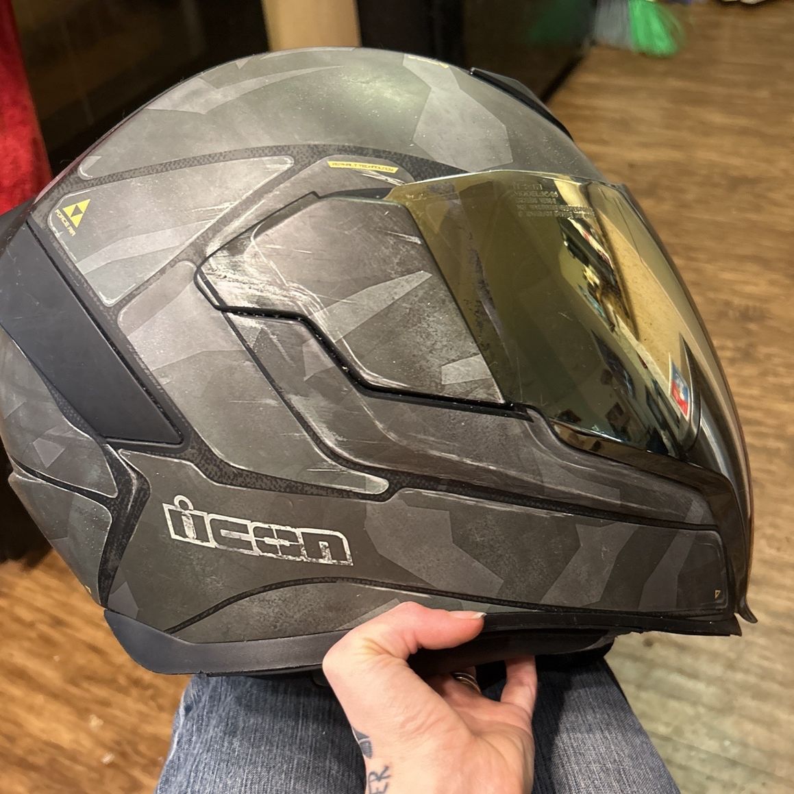 バイク用ヘルメット（Icon Airflite Battlescar 2 Size：XL)中古 $330.00 Icon Airflite Battlescar 2 Full Face Helmet #1101929