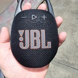 JBL Clip 5