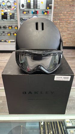 Oakley helmet (1649)