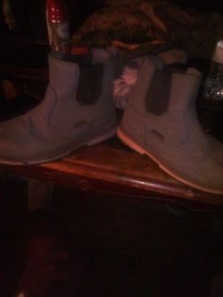 Women's.  Ridgecut    Toughwear   Grey   Waterproof.  Oil And Slip Resistant  Barely Wore