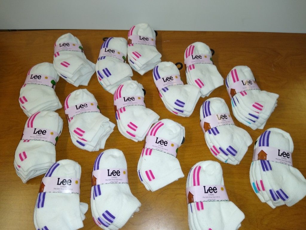 Baby socks. 2.00 bundle 3 pair4