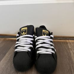 Adidas Superstar black and white mens size 4.5