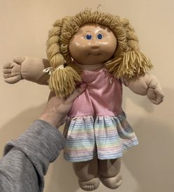 Girl Cabbage Patch Kids Doll