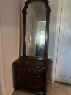 Night Stand With Mirror