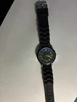 Watch with rubber band
