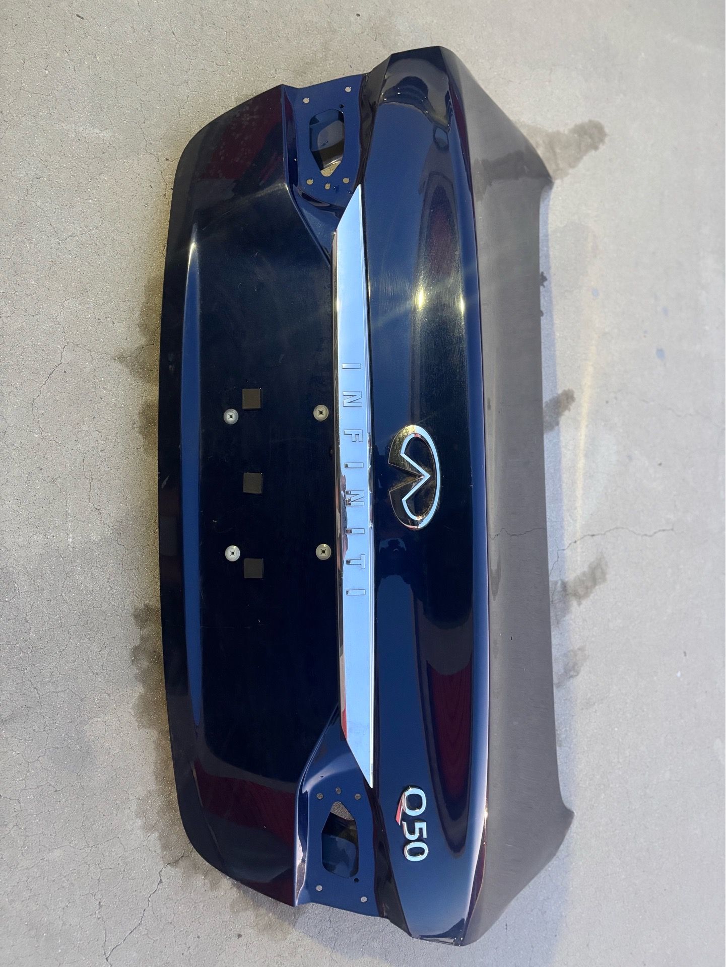 Infiniti Q50 TRUNK