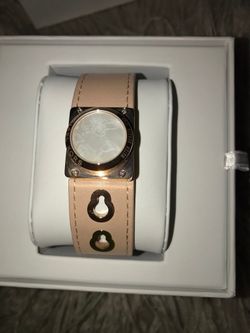 Michael kors “Fitbit” style tracker